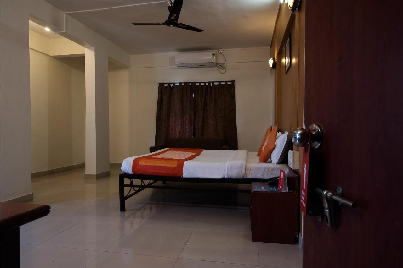 Oyo 1065 Hotel Hmr Royal Inn Pune Zewnętrze zdjęcie