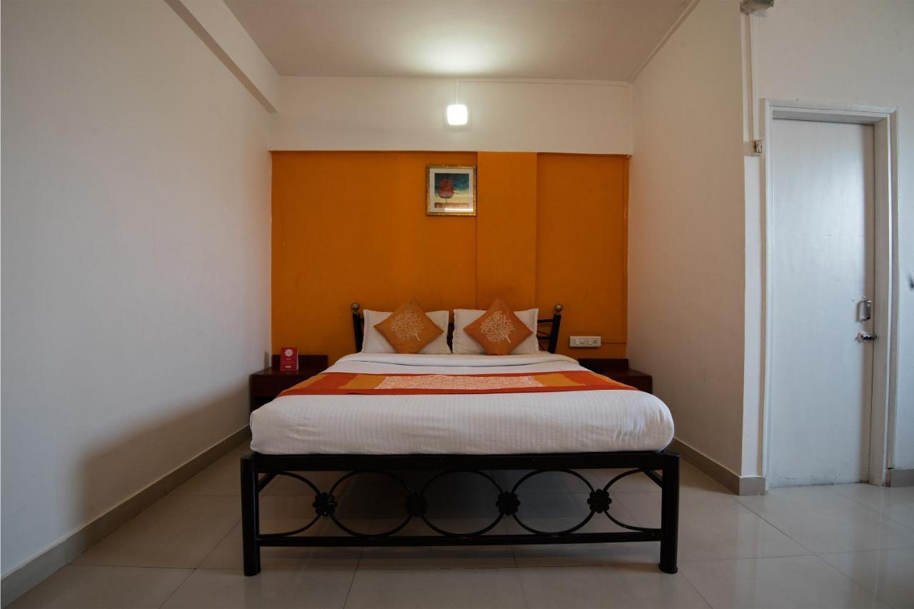 Oyo 1065 Hotel Hmr Royal Inn Pune Zewnętrze zdjęcie