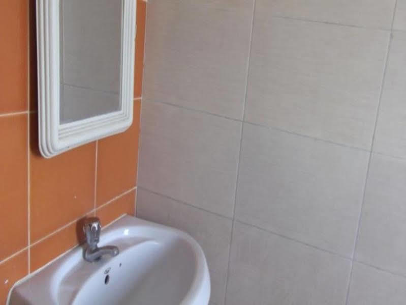 Oyo 1065 Hotel Hmr Royal Inn Pune Zewnętrze zdjęcie