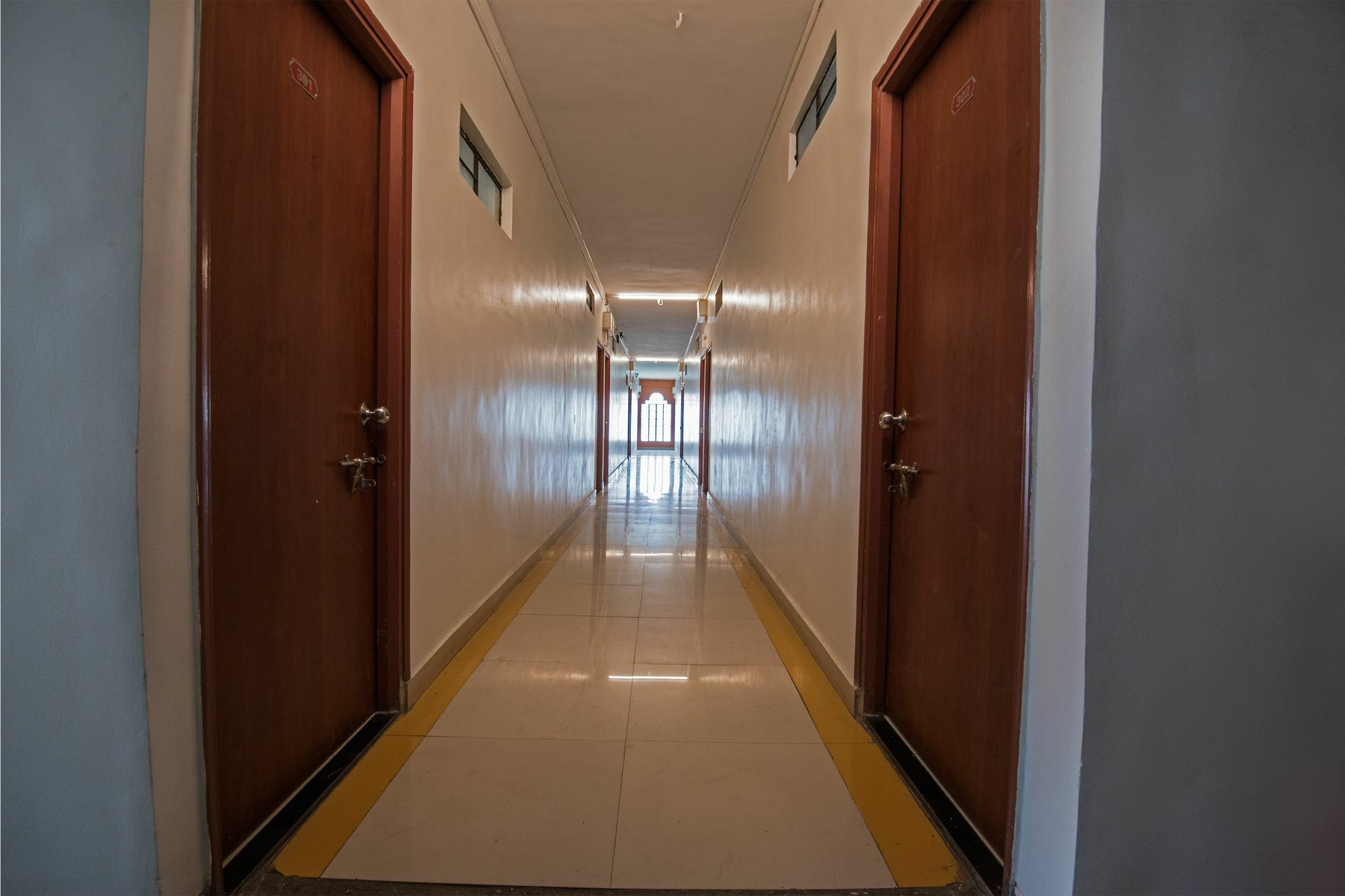 Oyo 1065 Hotel Hmr Royal Inn Pune Zewnętrze zdjęcie