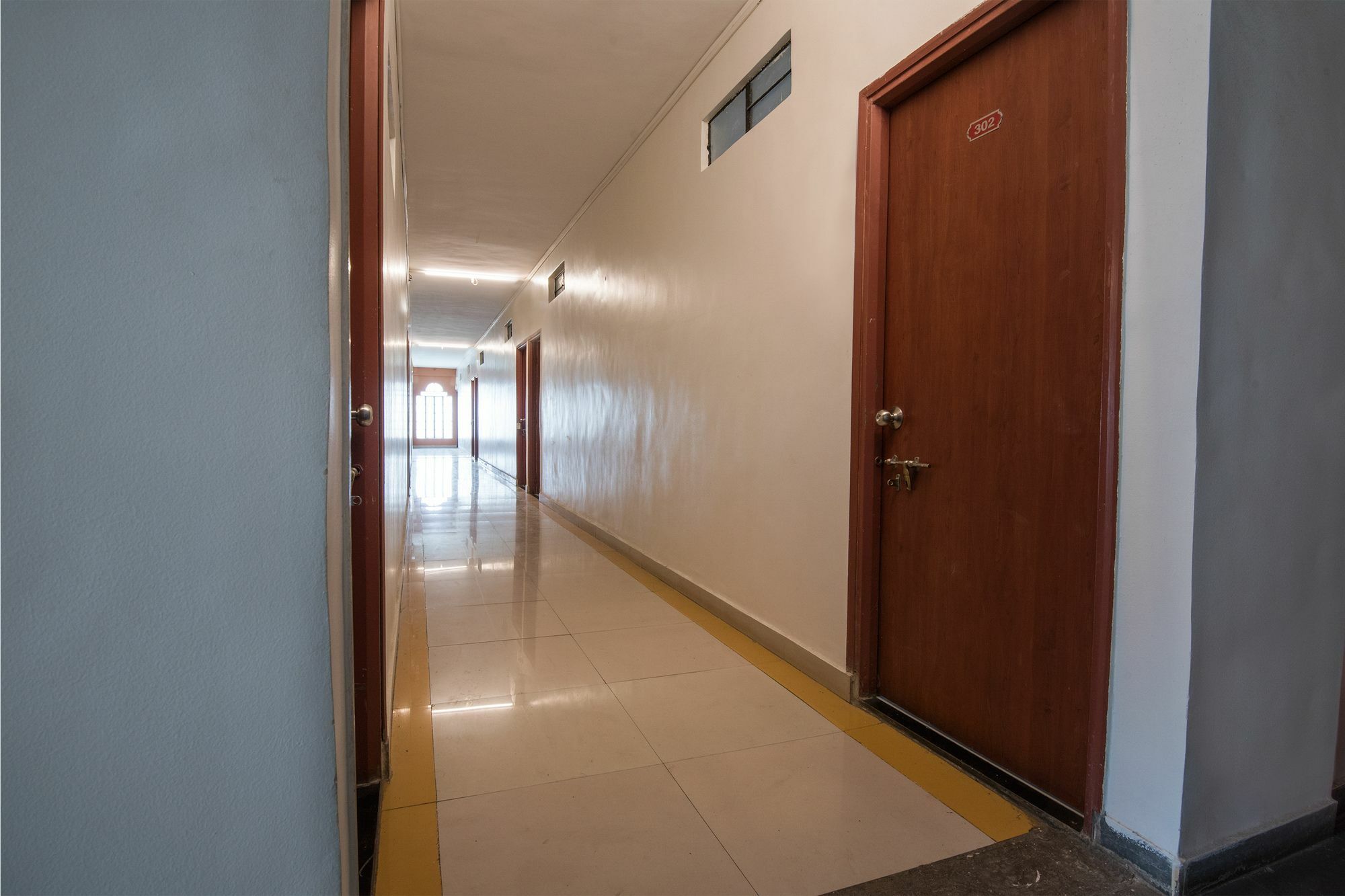 Oyo 1065 Hotel Hmr Royal Inn Pune Zewnętrze zdjęcie